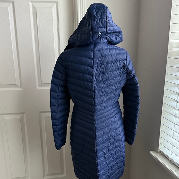 Lands End Women's Blue Hooded lightweight foldable Puffer Coat - Picture 2 of 7